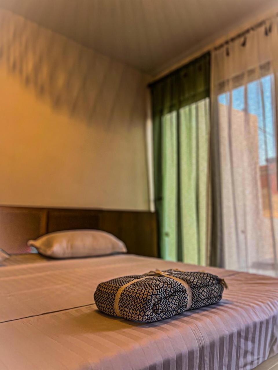Apartament Sarantorini *
