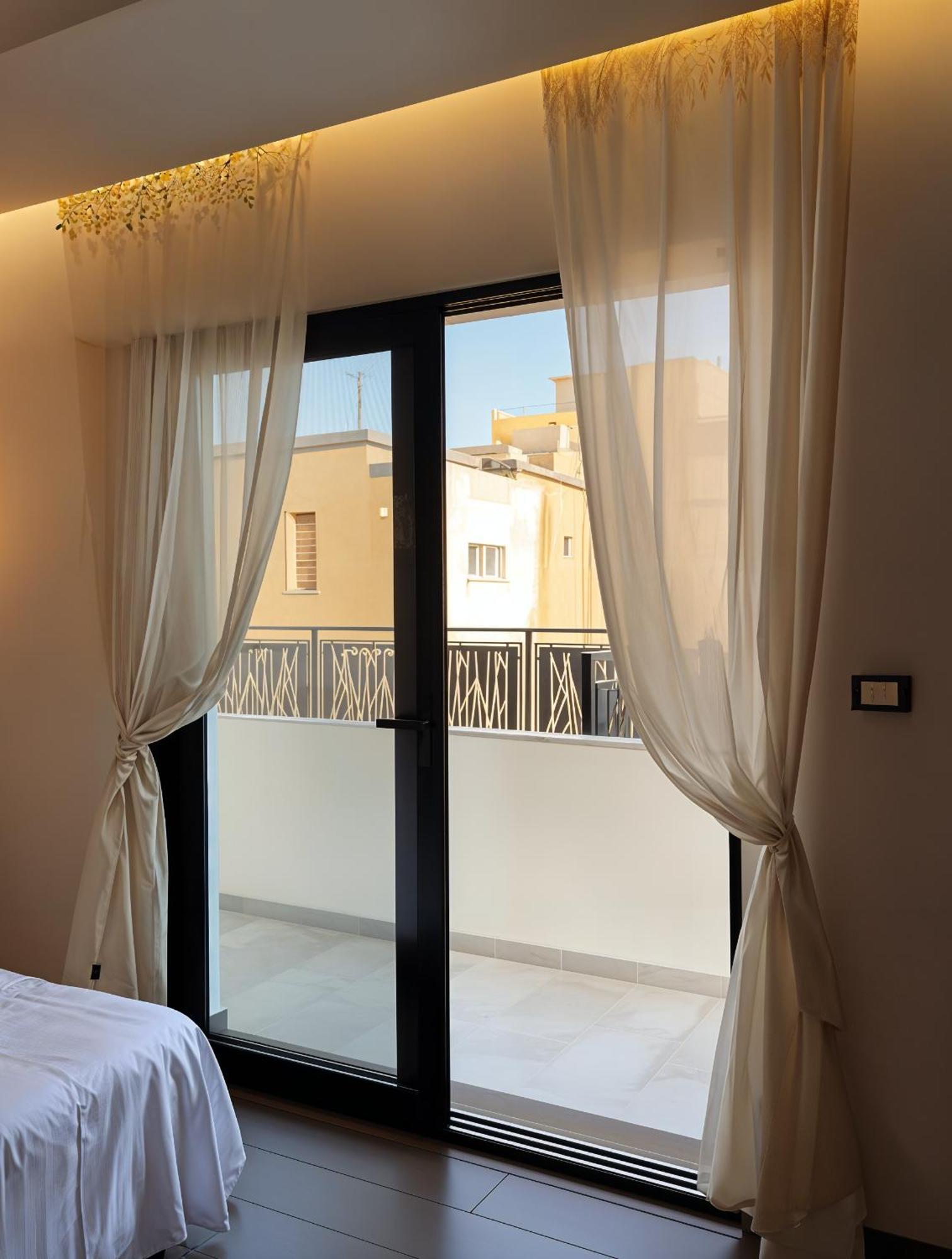 Apartament Sarantorini *